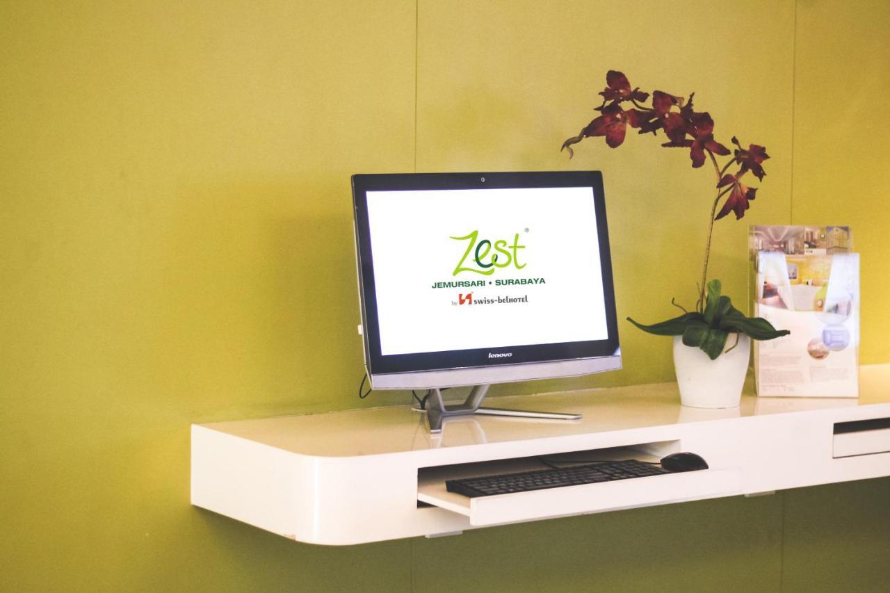 Zest Hotel Jemursari Surabaya Buitenkant foto