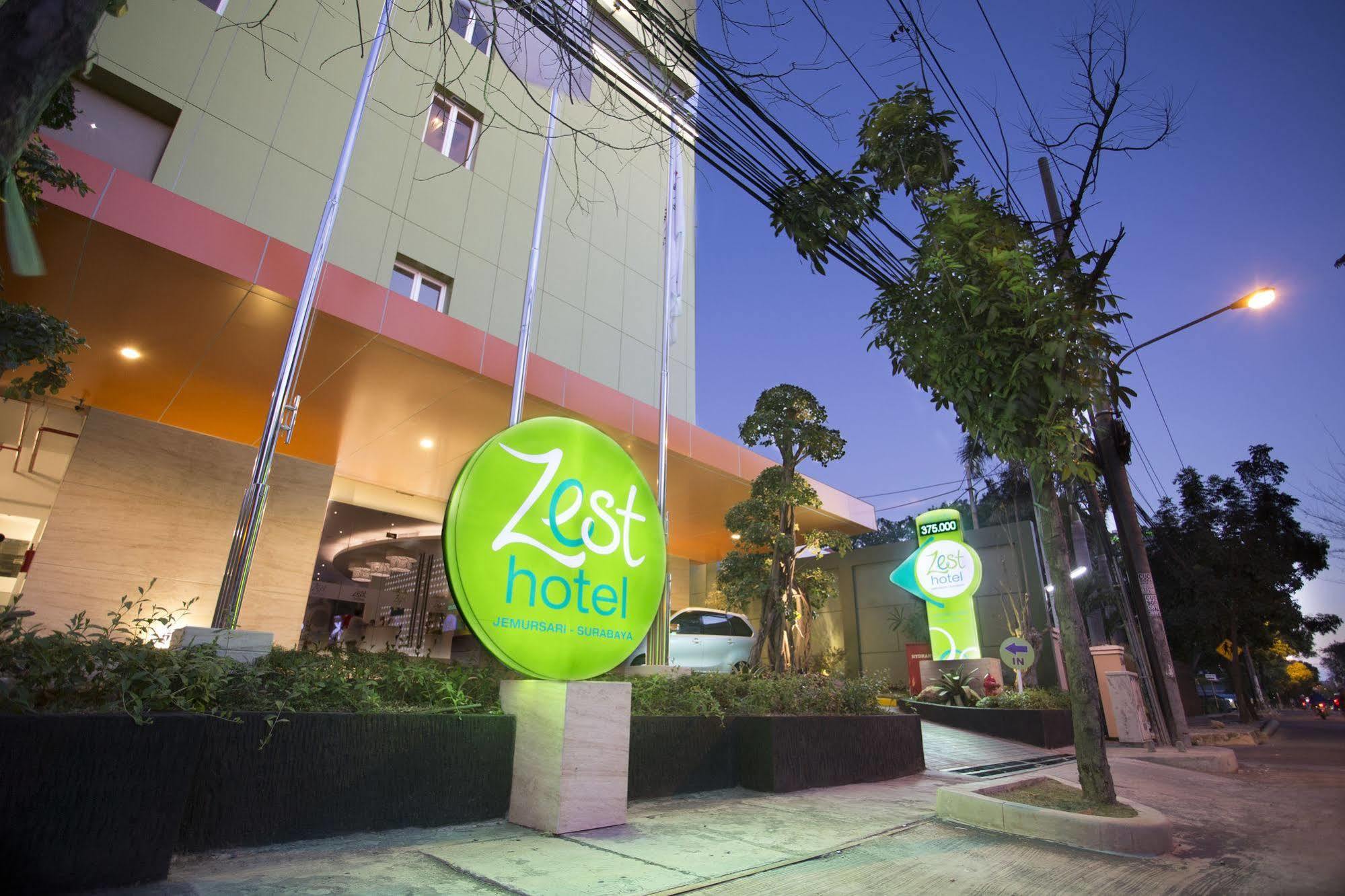 Zest Hotel Jemursari Surabaya Buitenkant foto