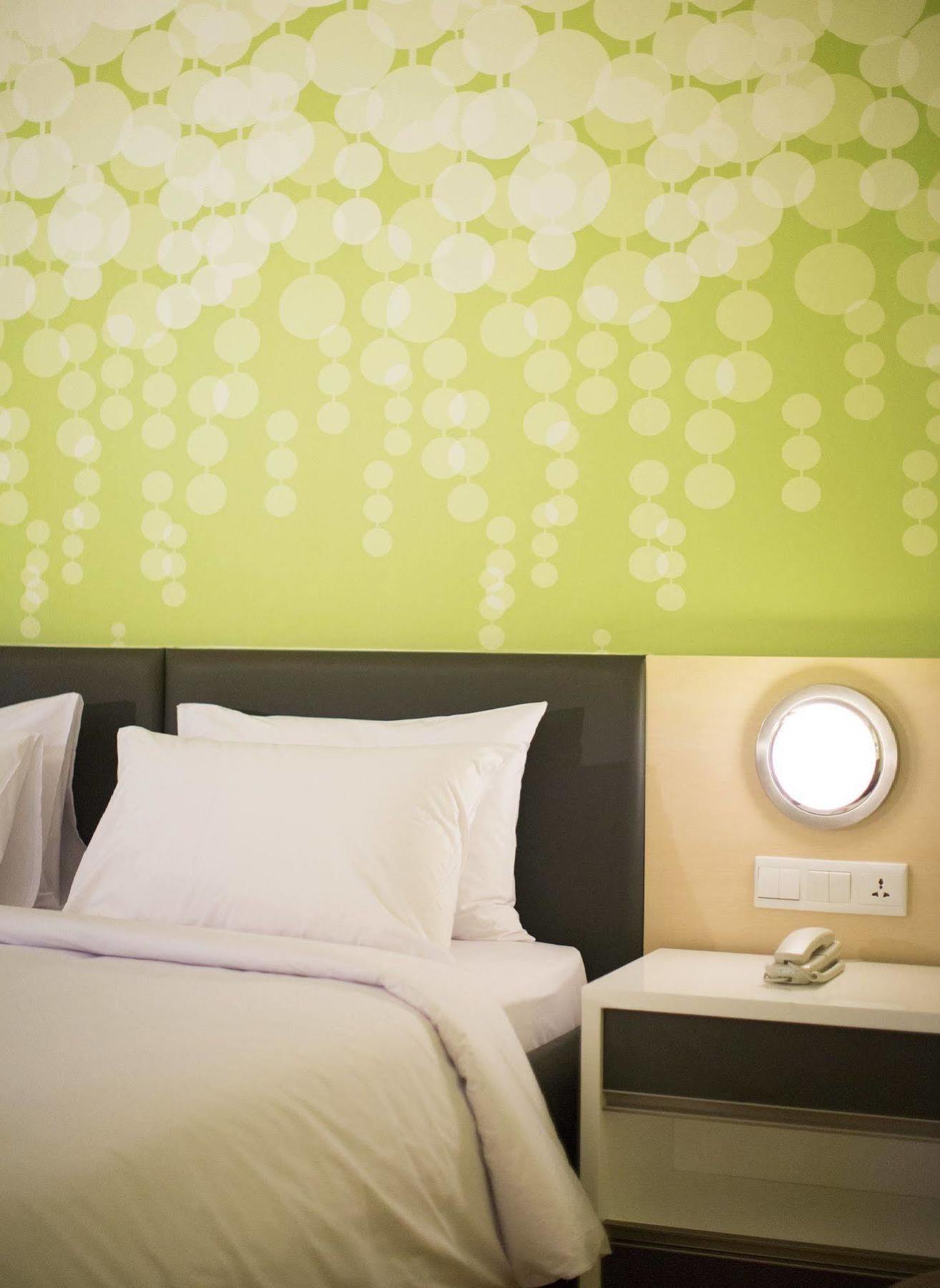 Zest Hotel Jemursari Surabaya Buitenkant foto
